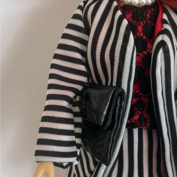 ♥️EFFANBEE Brenda Starr Reporter Doll Dale Messick “Black/White Suit”. EUC♥️ - Picture 5 of 16
